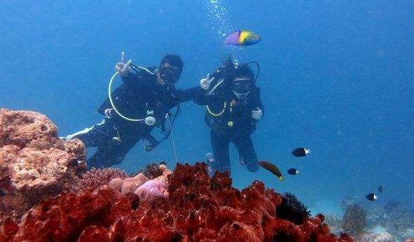 毕业后一直在私人医院从事护理工作，但那时没有签订劳动合同没有社保没有工资条算待业吗？